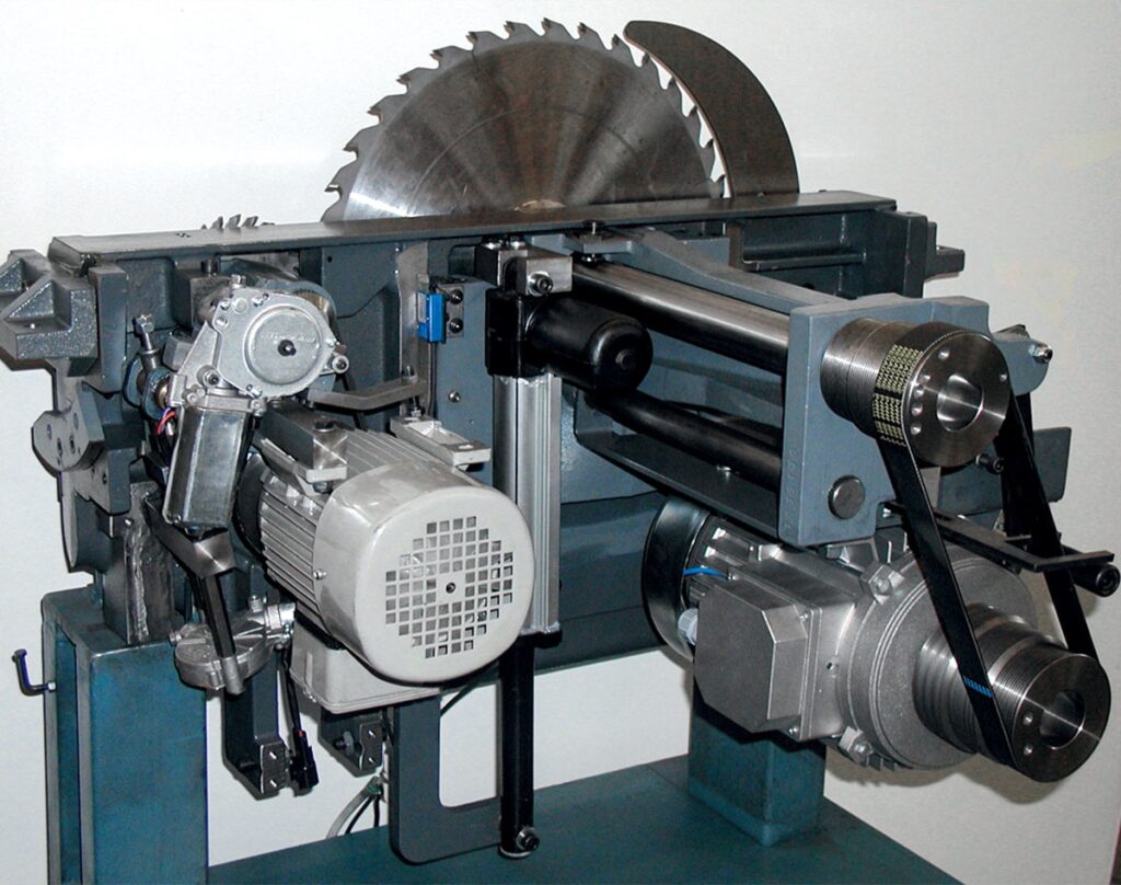 Traditional-Machines-Circular-Saws-P450-Fimal-1a_621749f32cd18