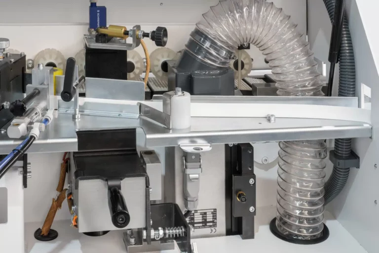 lange-kantenanleimmaschine_b72_kf_fuegeaggregat-leimbecken-2000x1334-1