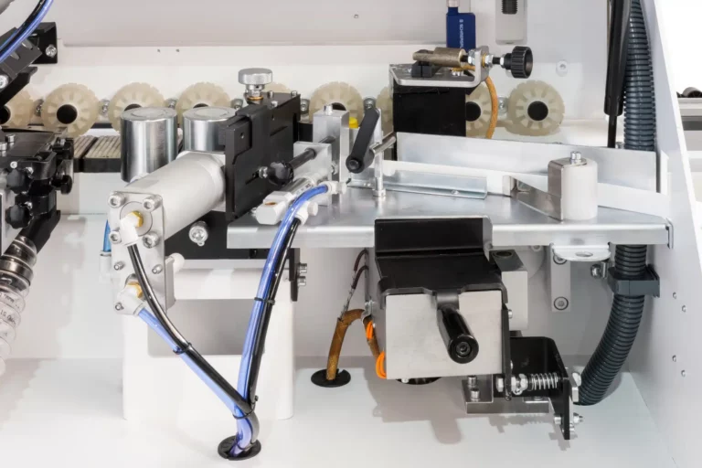 lange-kantenanleimmaschine_b72_kf_leimbecken-2000x1334-1